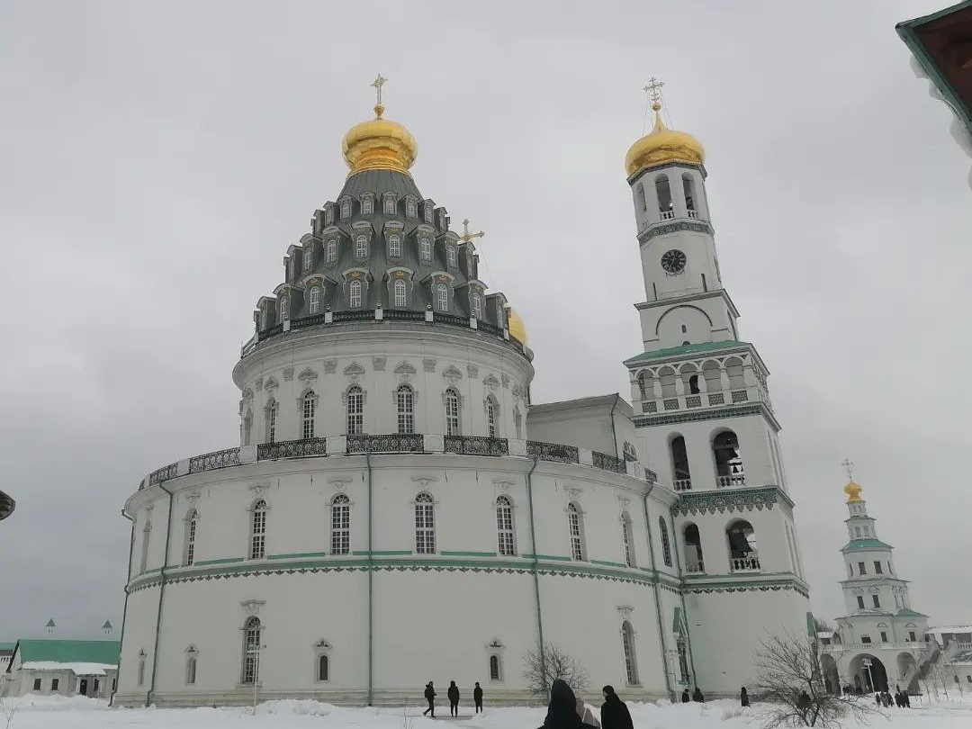 Храм на Большой Академической организует поездку в монастырь на берегу реки  Истры | Район Коптево